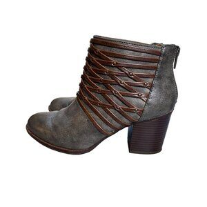 Euro Soft SOLA BOOTIE SZ 7M Stacked Heel Moto, Strappy, Studded-Good Use…